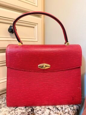 Rare! Louis Vuitton Epi Leather Top Handle Bag Red | Structured Gold Hardware